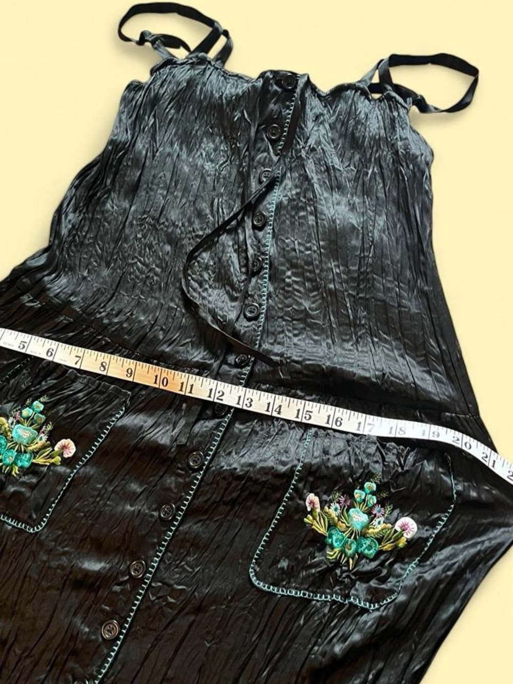 BETSEY JOHNSON • RARE VINTAGE 100% SILK FLORAL EMBROIDERY SLIP DRESS - Picture 5 of 8
